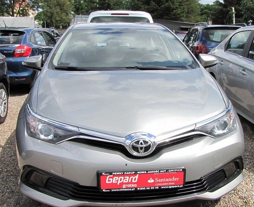 Toyota Auris cena 45699 przebieg: 232557, rok produkcji 2016 z Połczyn-Zdrój małe 191